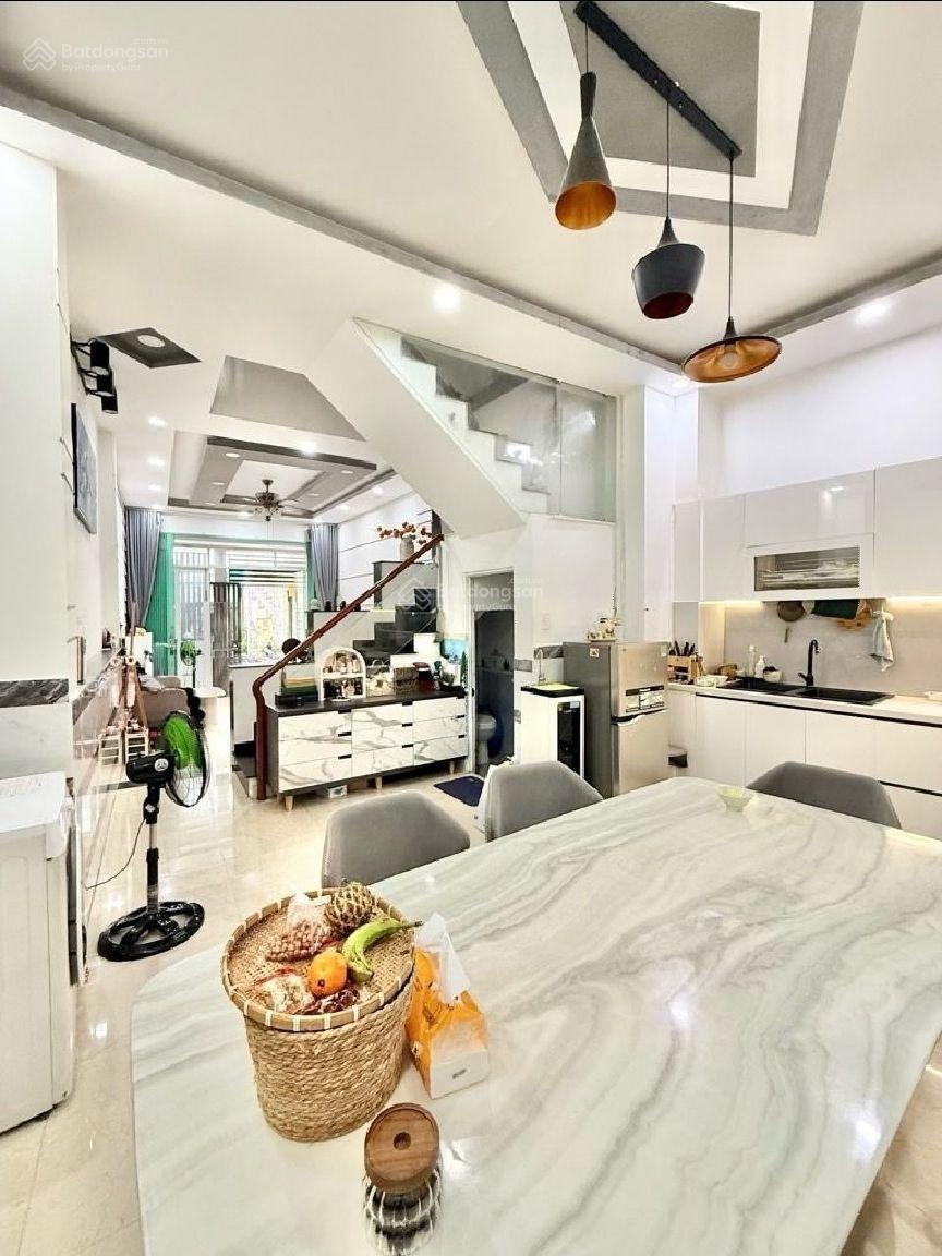 Mặt tiền 5x20m - 4 tầng khu Tên Lửa. Chỉ 10 tỉ hơn full nội thất sang trọng