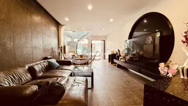 Bán nhà Nguyễn Thị Nghĩa, trung tâm Đà Lạt 4 tầng, nhà mới hoàn thiện full nội thất xịn, sổ riêng.
