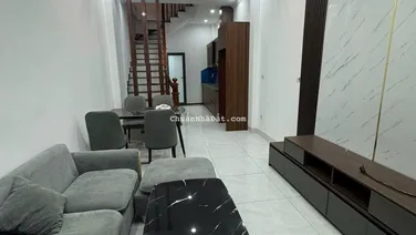 CHO THUÊ NHÀ PHỐ TRẠM - LONG BIÊN
DT : 32m x 5 tầng giá 12tr/th