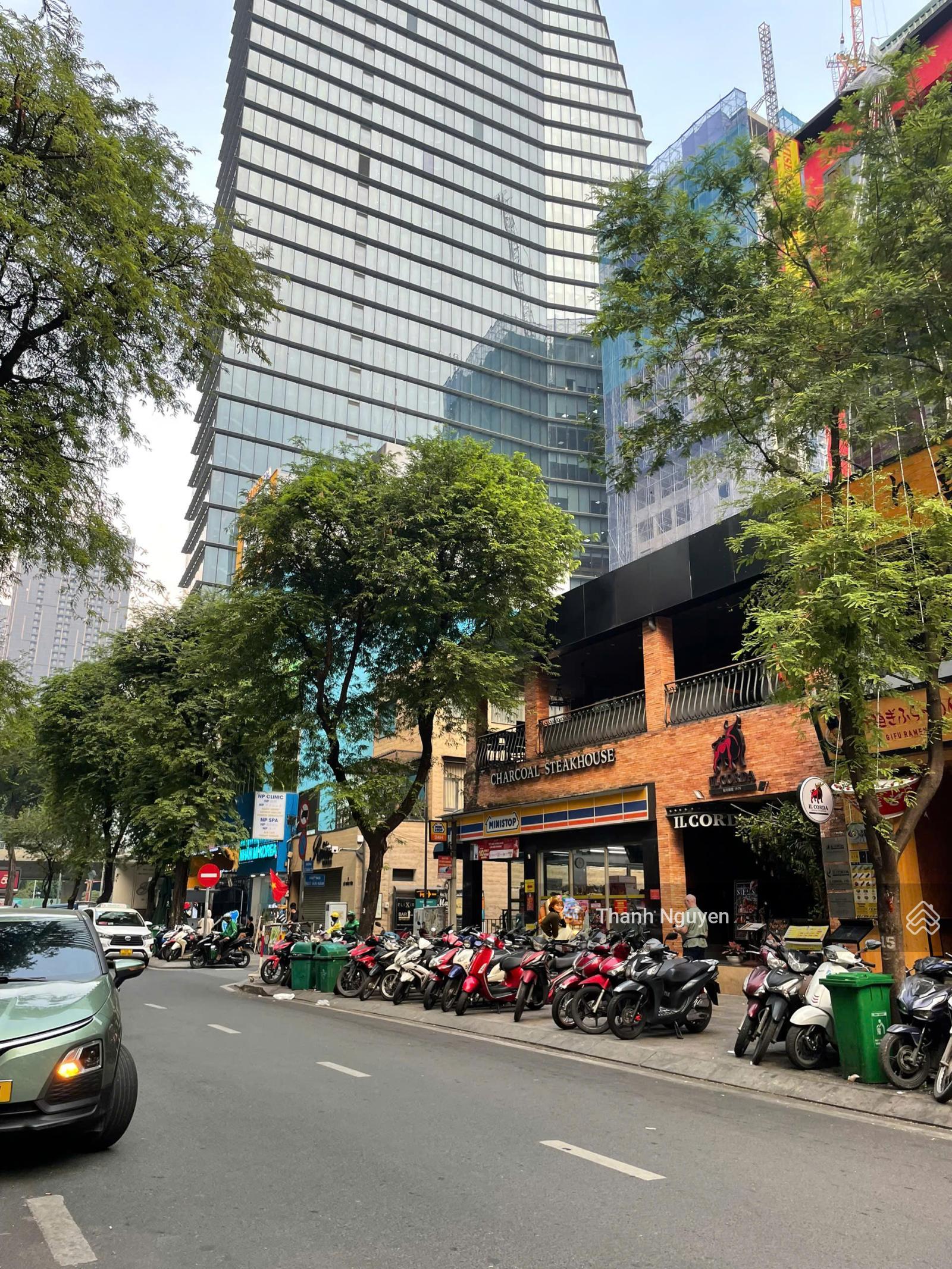 Vị trí vàng - MT Lê Thánh Tôn, Bến Nghé, Quận 1 - 5x18m - 4 Tầng - HĐT 160 triệu/th - giá 95 tỷ