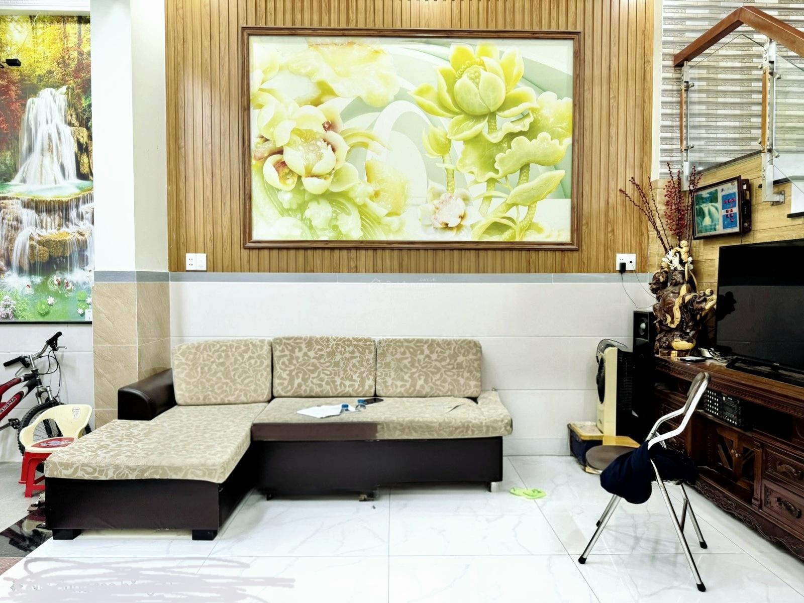 8 tỷ 2, hẻm oto 5m, 95m², ngang 5m, 6 PN, gần MT đường Thống Nhất