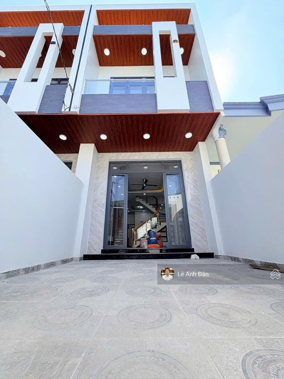 Nhà 4 phòng ngủ - ngay trường THCS Tân Phong, đi xíu ra CV Dương Tử Giang, Biên Hoà