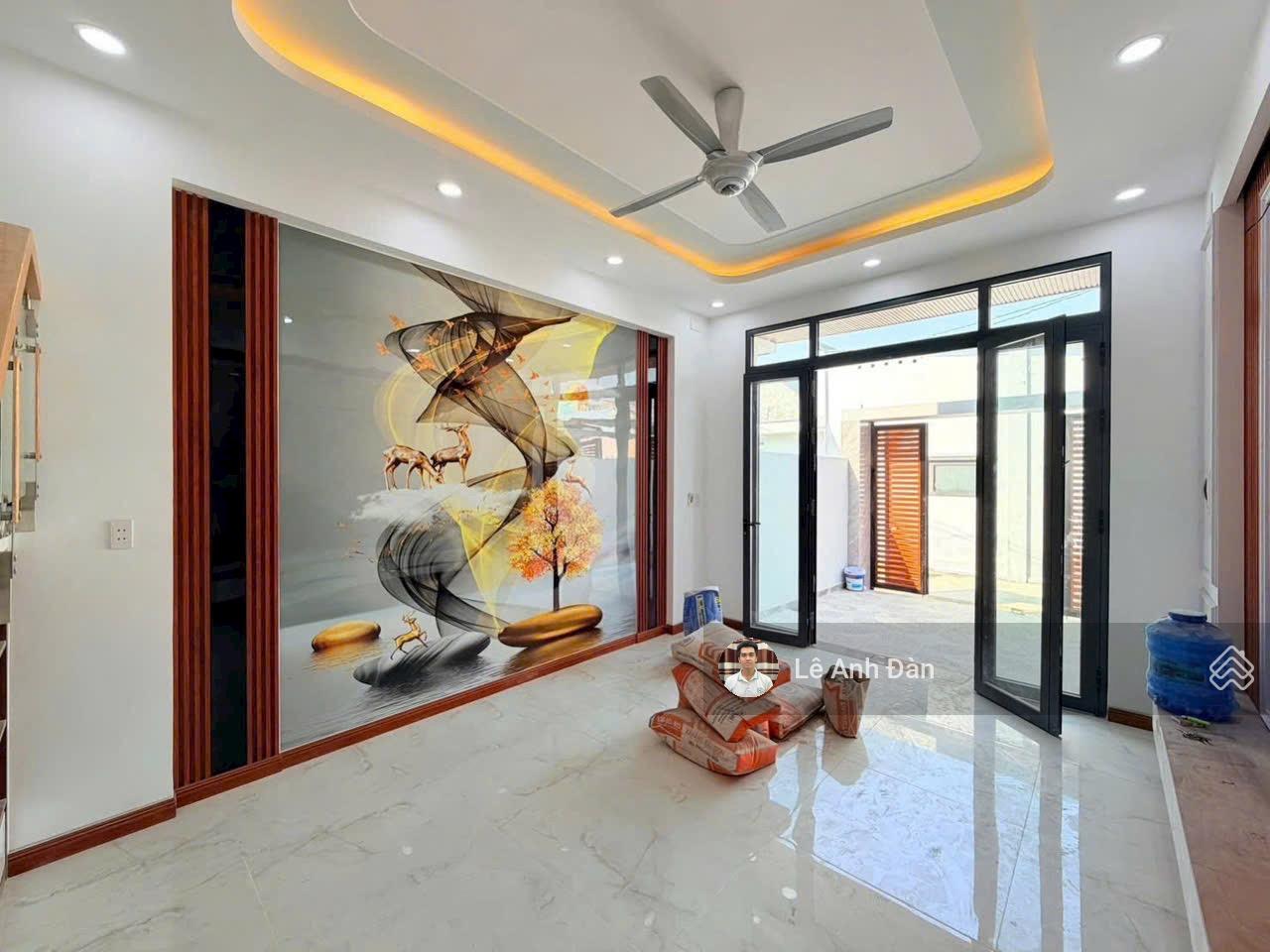 Nhà 4 phòng ngủ - ngay trường THCS Tân Phong, đi xíu ra CV Dương Tử Giang, Biên Hoà