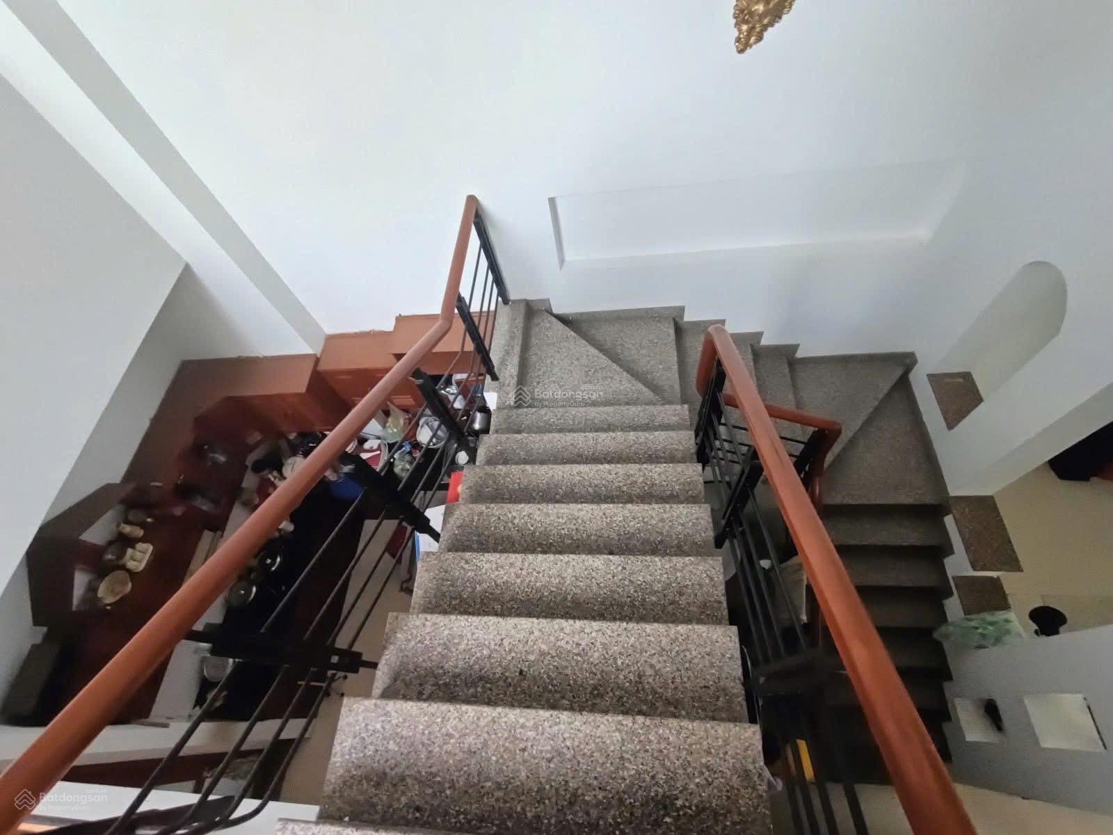 Bán Góc 2MT đường Hà Huy Giáp gần ĐH Ngoại Ngữ