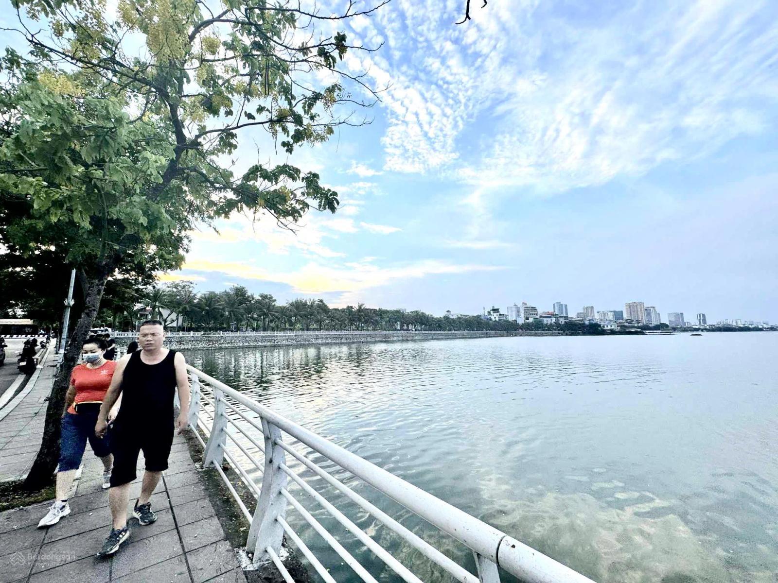 Chính chủ bán mảnh đất Thụy Khuê, Tây Hồ. Đất trống 50m², mặt tiền 5m hiếm, sát phố. Giá 12,5 tỷ