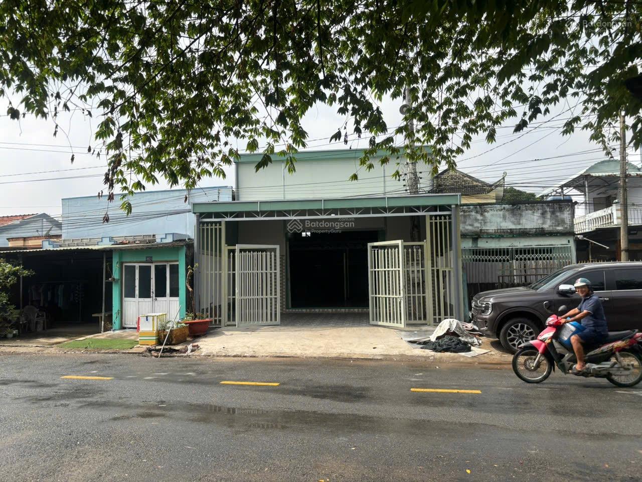 Bán nhà mặt tiền kinh doanh đối diện CHỢ và khu dân cư xã Thanh Phú Long buôn bán nhộn nhịp