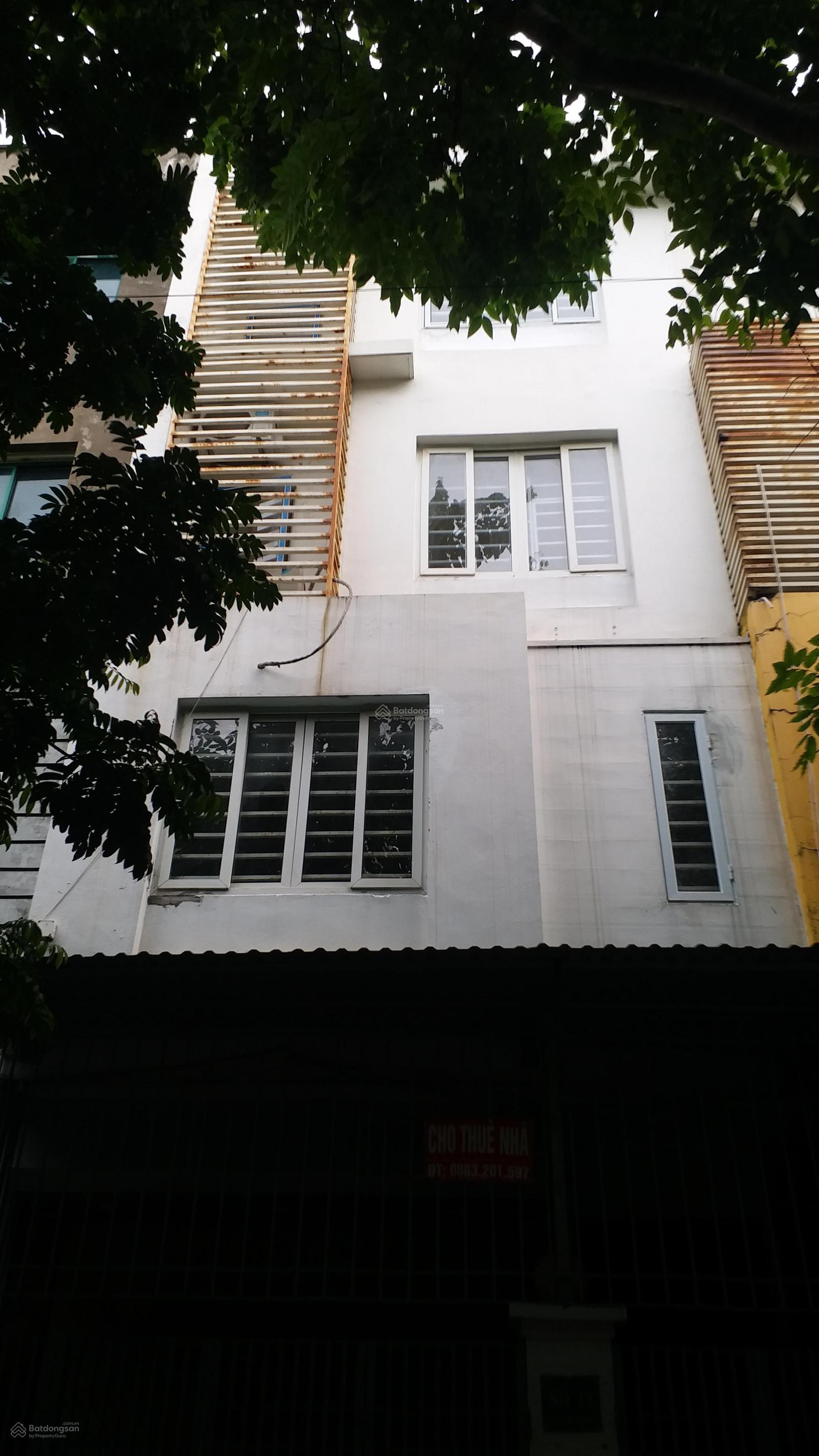 Bán liền kề Trần Hữu Dực, 4 tầng, sổ đỏ, nhà hoàn thiện, view đẹp Bán liền kề Trần Hữu Dực, 4 tầng, sổ đỏ, nhà hoàn thiện, view đẹp