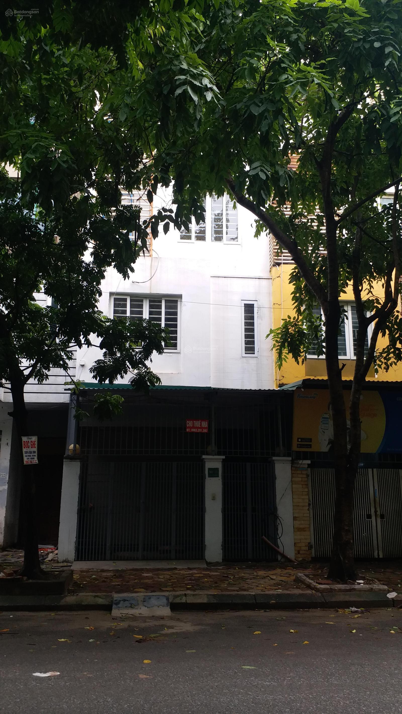 Bán liền kề Trần Hữu Dực, 4 tầng, sổ đỏ, nhà hoàn thiện, view đẹp Bán liền kề Trần Hữu Dực, 4 tầng, sổ đỏ, nhà hoàn thiện, view đẹp