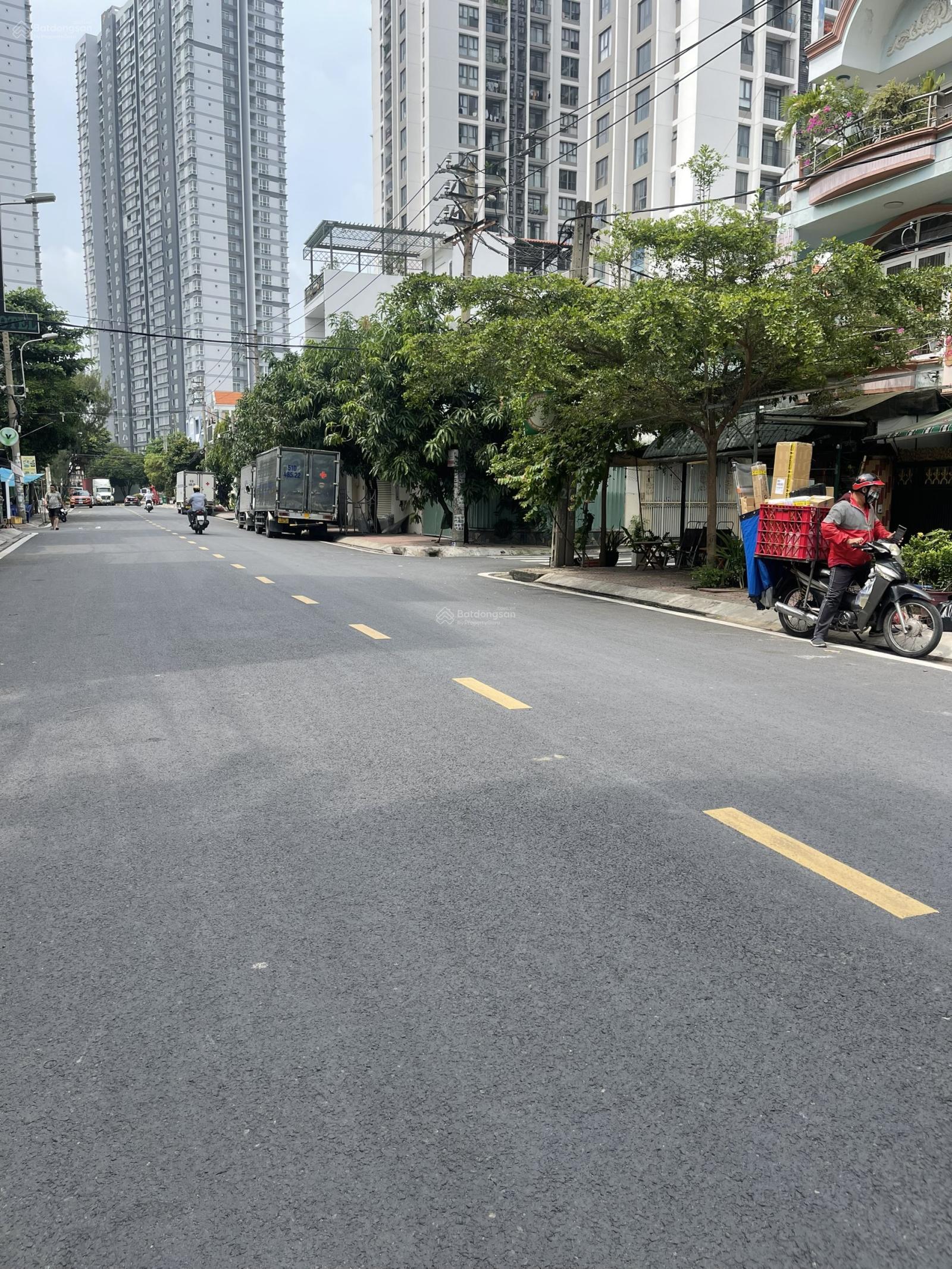 HIẾM !!! Nền Đất Biệt Thự Đường lớn 14m Bình Phú 1 - 8 x 22,5m SÁT TRẦN VĂN KIỂU