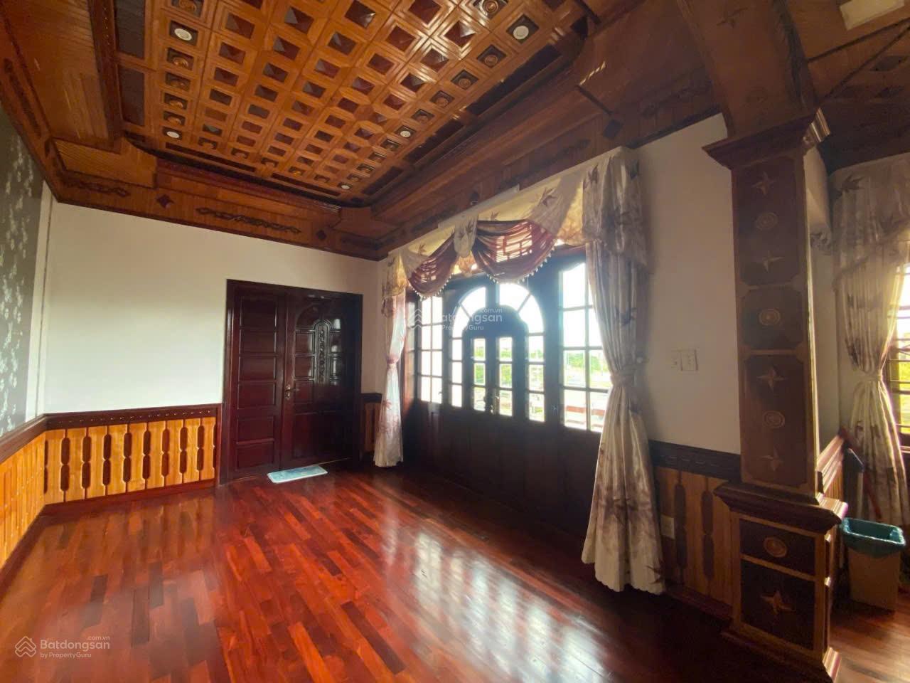 Nhà 3 tầng góc 2 mặt tiền Trần Thánh Tông , gần Vân Đồn - Diện tích 147m2 ngang 7m5
- Zá 21,x t