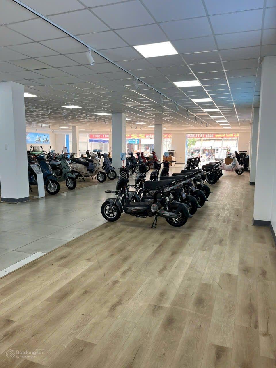 Ngang 20m/2000m2 Ốp Kính đẹp 907 Tỉnh Lộ 10