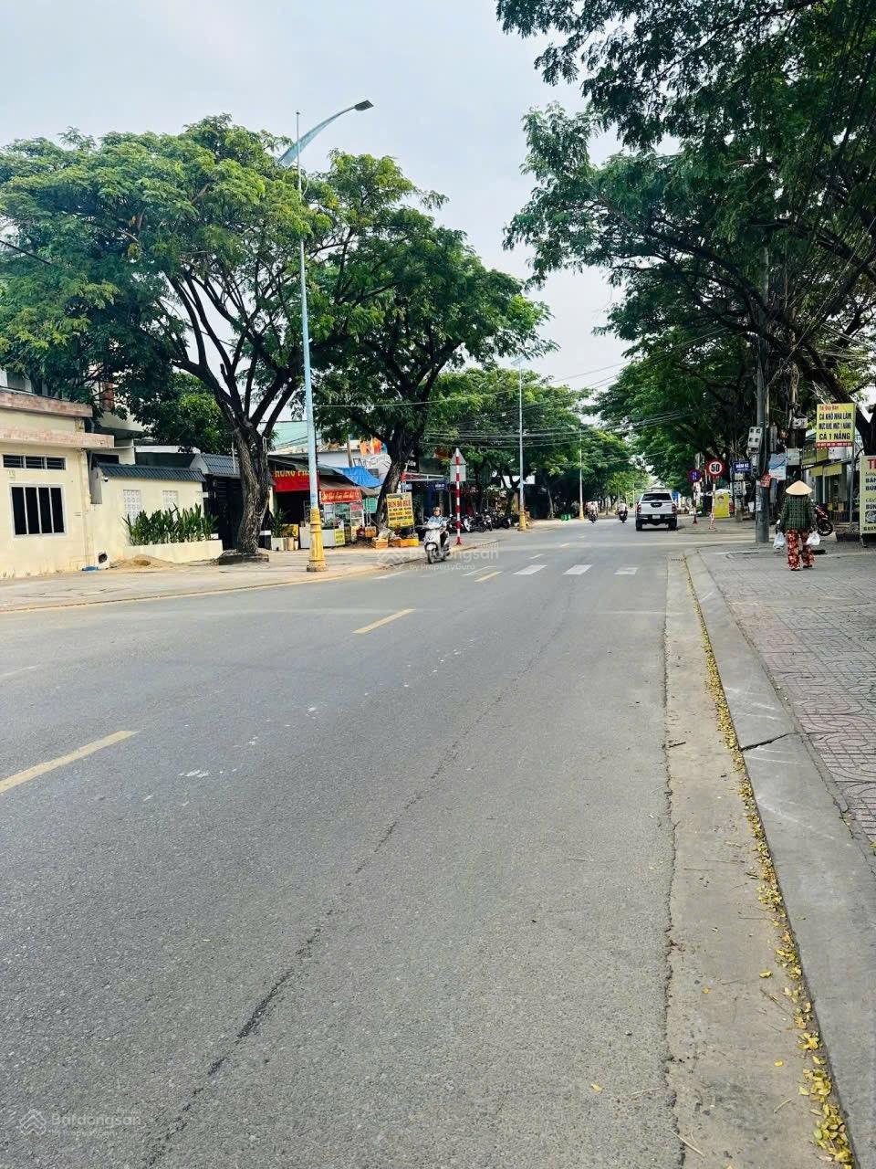 Bán Nhà 1trệt 2lầu Ngô Đức kế 135m2 giá 15 tỷ.call 0989 116 *** mr Hà.