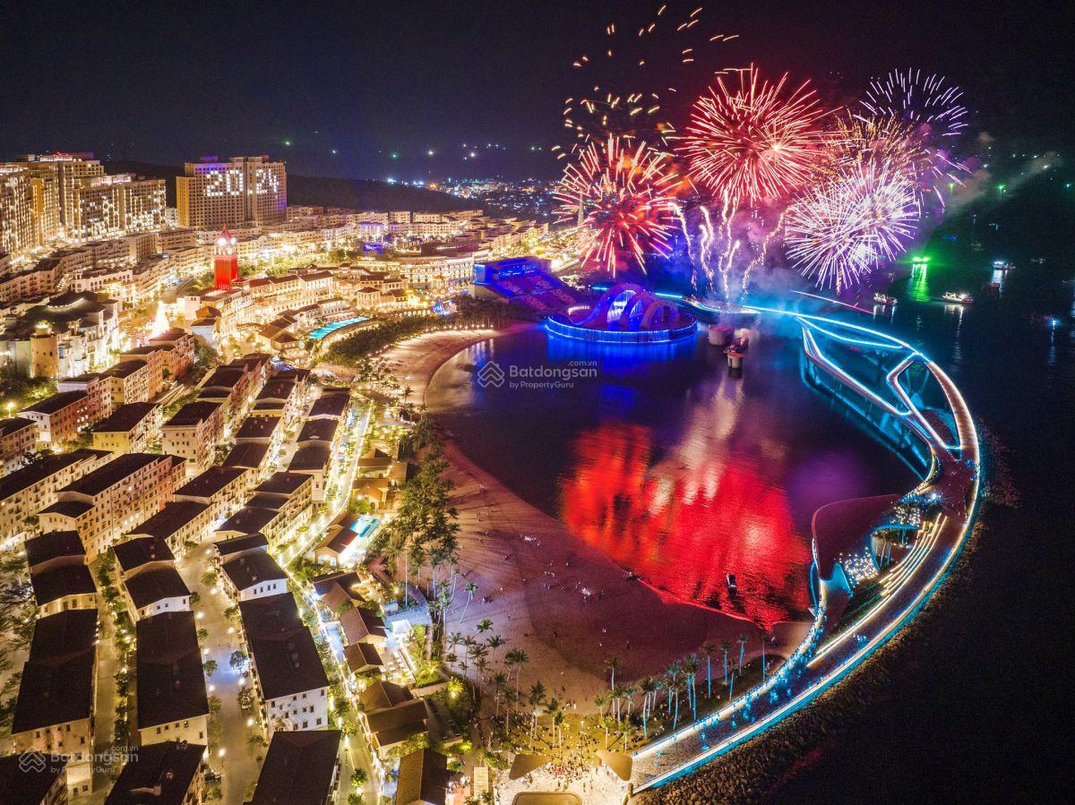 Mở bán căn hộ biển Sunset Phú Quốc view Cầu Hôn, pháo hoa 365 ngày giá nhịp 1. Xem ngay