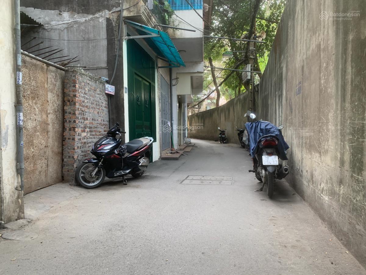 Bán nhà cấp 4 phố Tây Sơn, ô tô kinh doanh, ngay cạnh vườn hoa, ngõ đẹp thông thoáng, sổ vuông