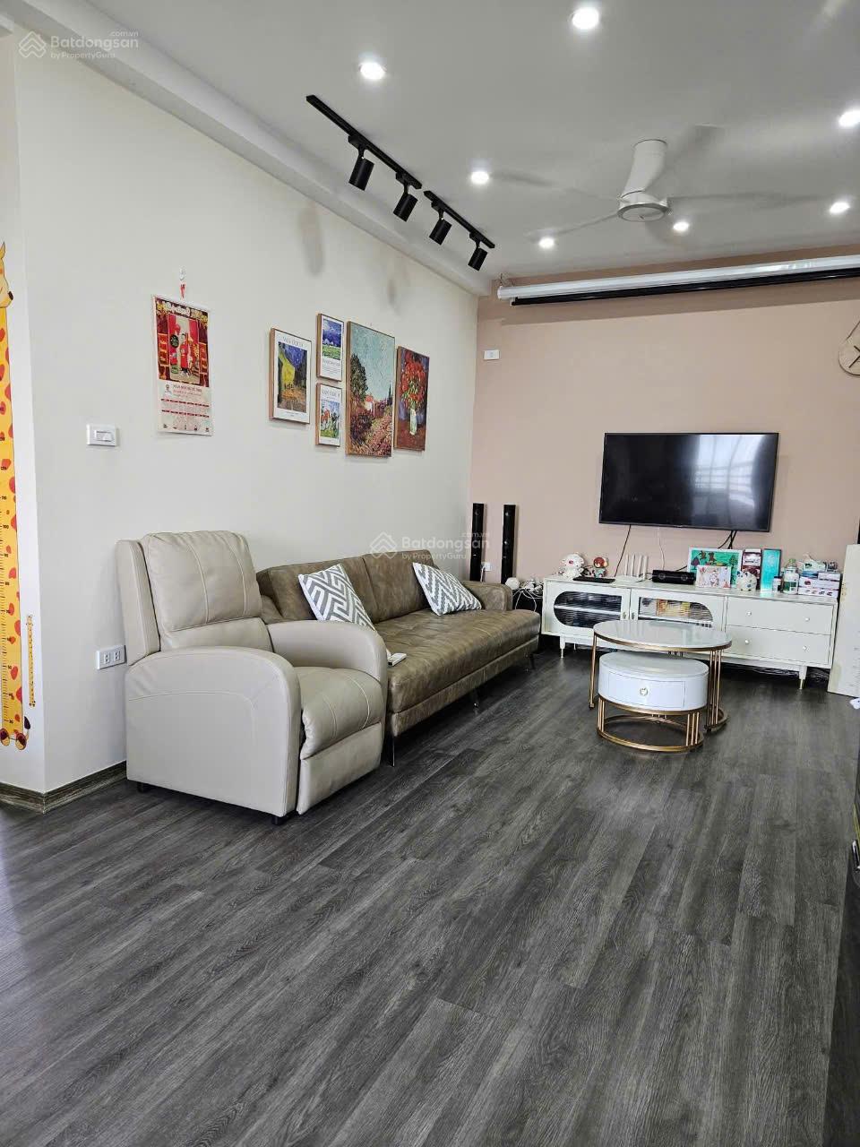 Cho thuê CH Hồng Hà Tower, 9 triệu VND, 70m2, 2PN, 2WC, p Thịnh Liệt, Q Hoàng Mai, HN