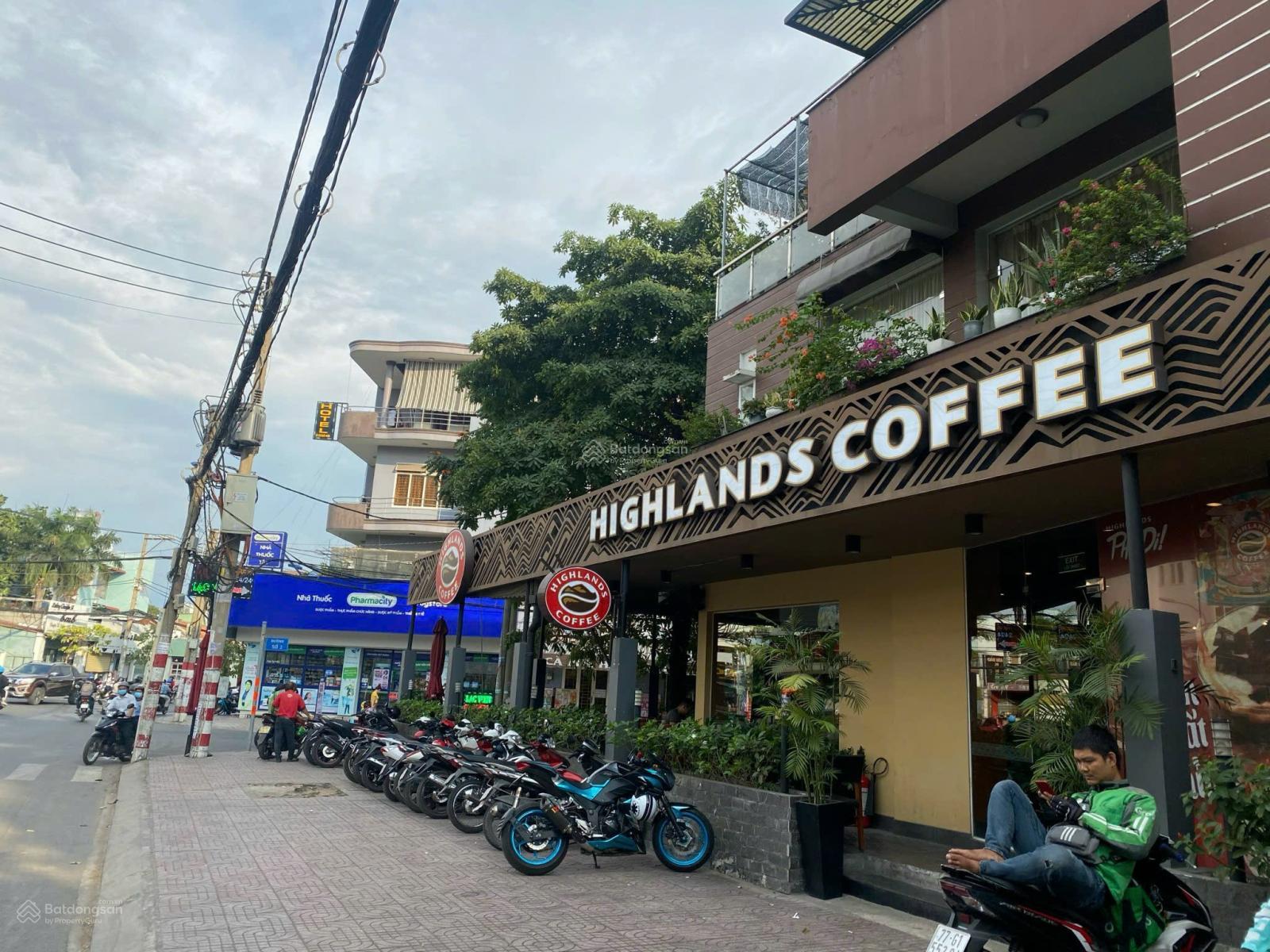 Giá chỉ 69 tỷ cho 590m2 MT Đỗ Xuân Hợp, ngang 10m khuôn viên rộng, nở hậu phong thuỷ. Vị trí vip Giá chỉ 69 tỷ cho 590m2 MT Đỗ Xuân Hợp, ngang 10m khuôn viên rộng, nở hậu phong thuỷ. Vị trí vip