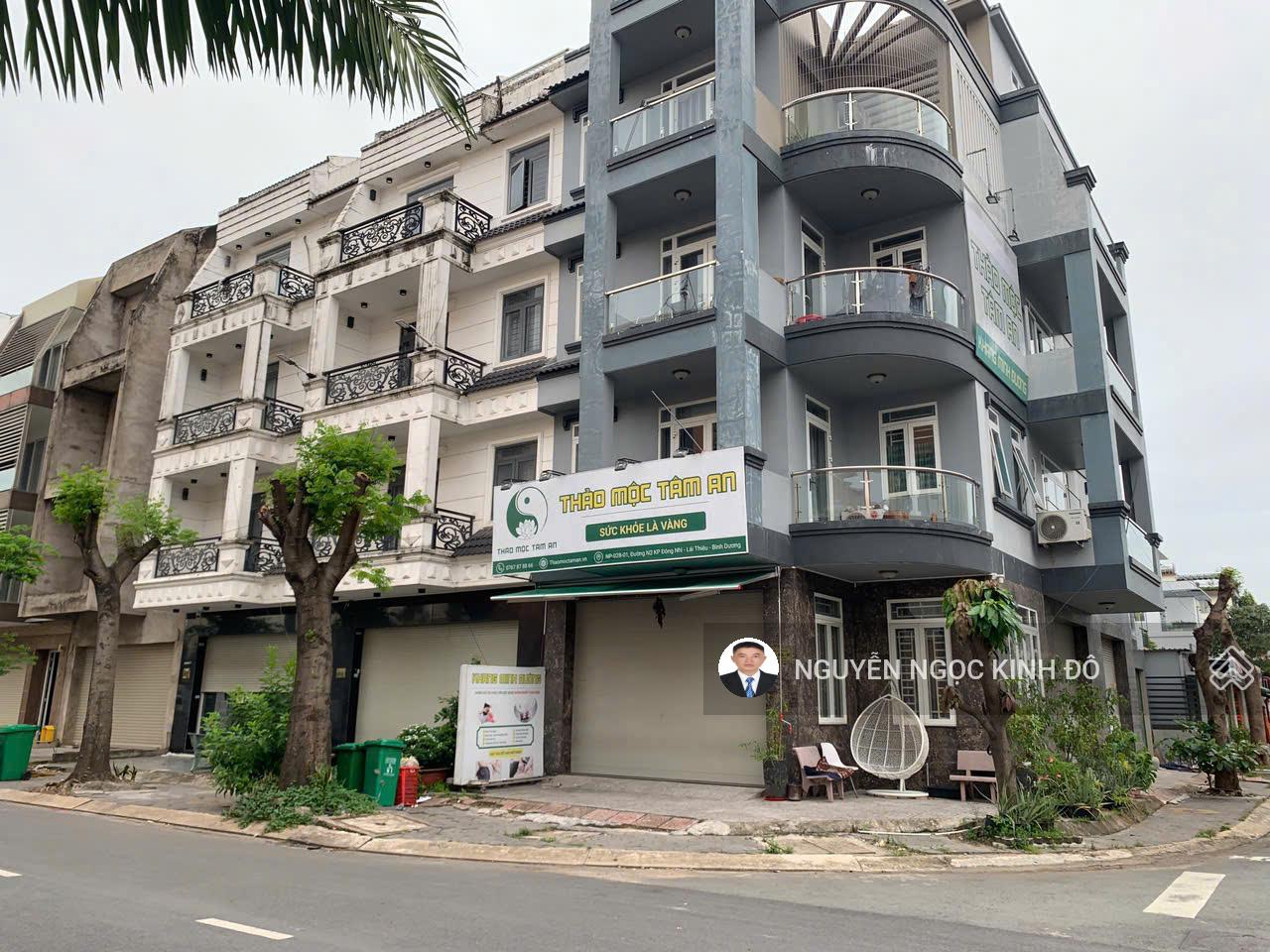 Bán Nhà The Seasons ngay Lotte đường chính N2 rộng 17 giá 11 tỷ. DT 6x20 1T 3L. Sổ sẵn. Full thổ