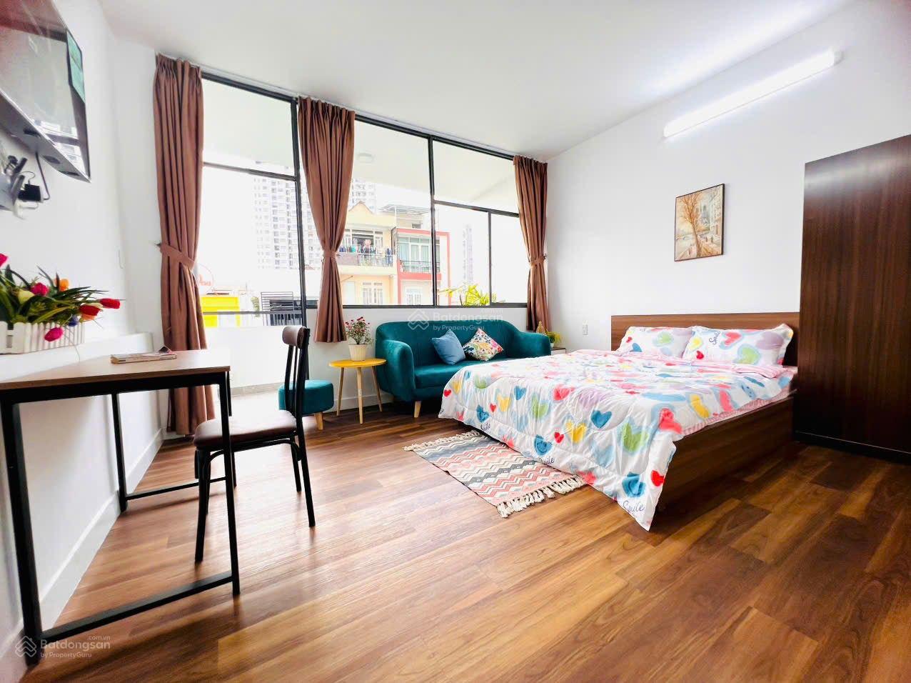 1PN 1PK 50m2 bancol lớn view thoáng đầy đủ nội thất + free dịch vụ gần metro Tân Cảng