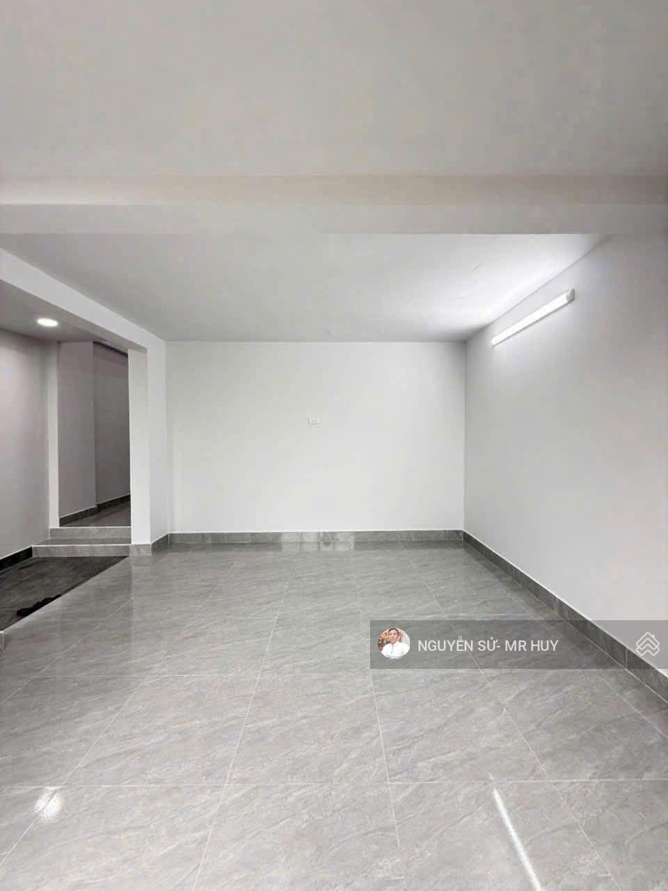 Bán Nhà 1 trêt 1 Lầu, 3 p Ngủ, dt 70m2, Giá 1 tỷ 950tr, Hẻm Phạm Văn Thuận, Tam Hiệp, Biên Hòa