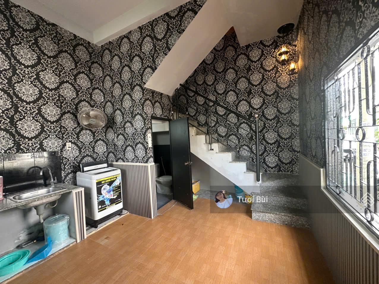 Cho thuê nhà nguyên căn măt đường Khe Sanh cạnh Tố Hữu, DT SD 90m, giá thuê 7 triệu/th