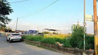 Bán lô đất đường nhựa thông gần chợ đêm khu dưa cư bicosi Dĩ An