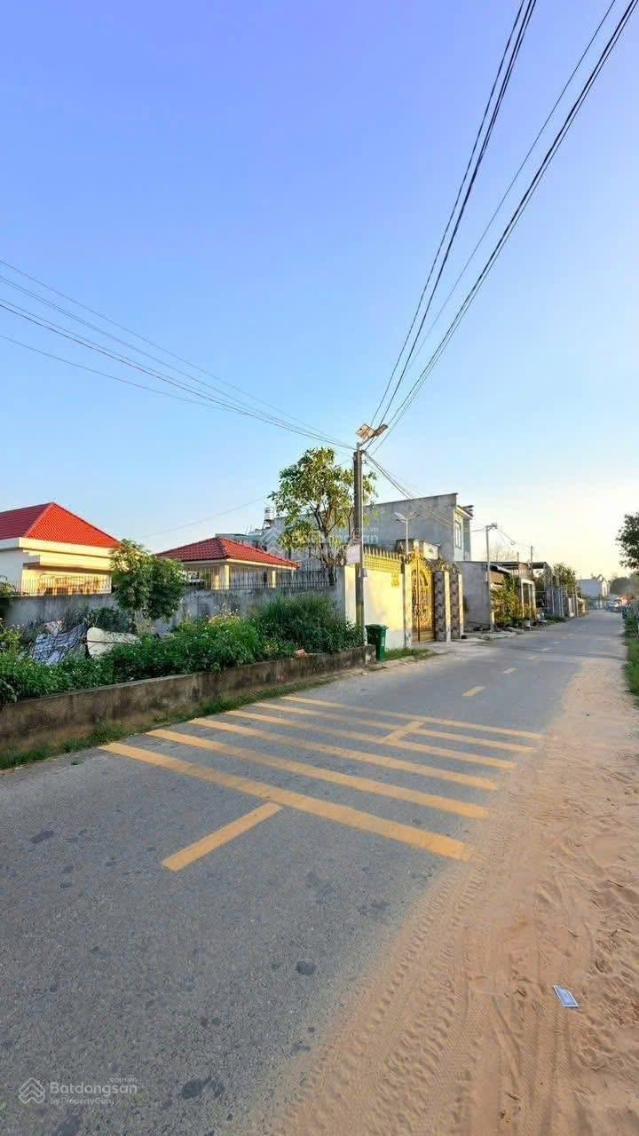 Bán lô đất đường nhựa thông gần chợ đêm khu dưa cư bicosi Dĩ An Bán lô đất đường nhựa thông gần chợ đêm khu dưa cư bicosi Dĩ An