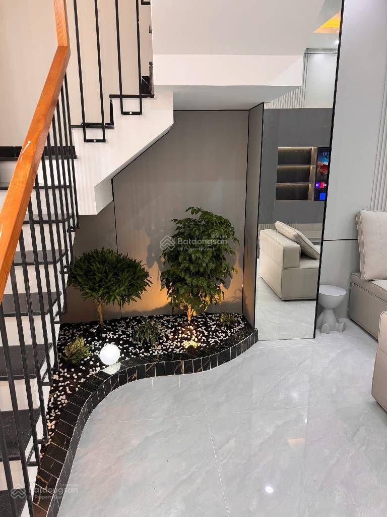 Nhà HXH Trung Tâm Tân Phú, DT 4 x 16M, 4 Tầng