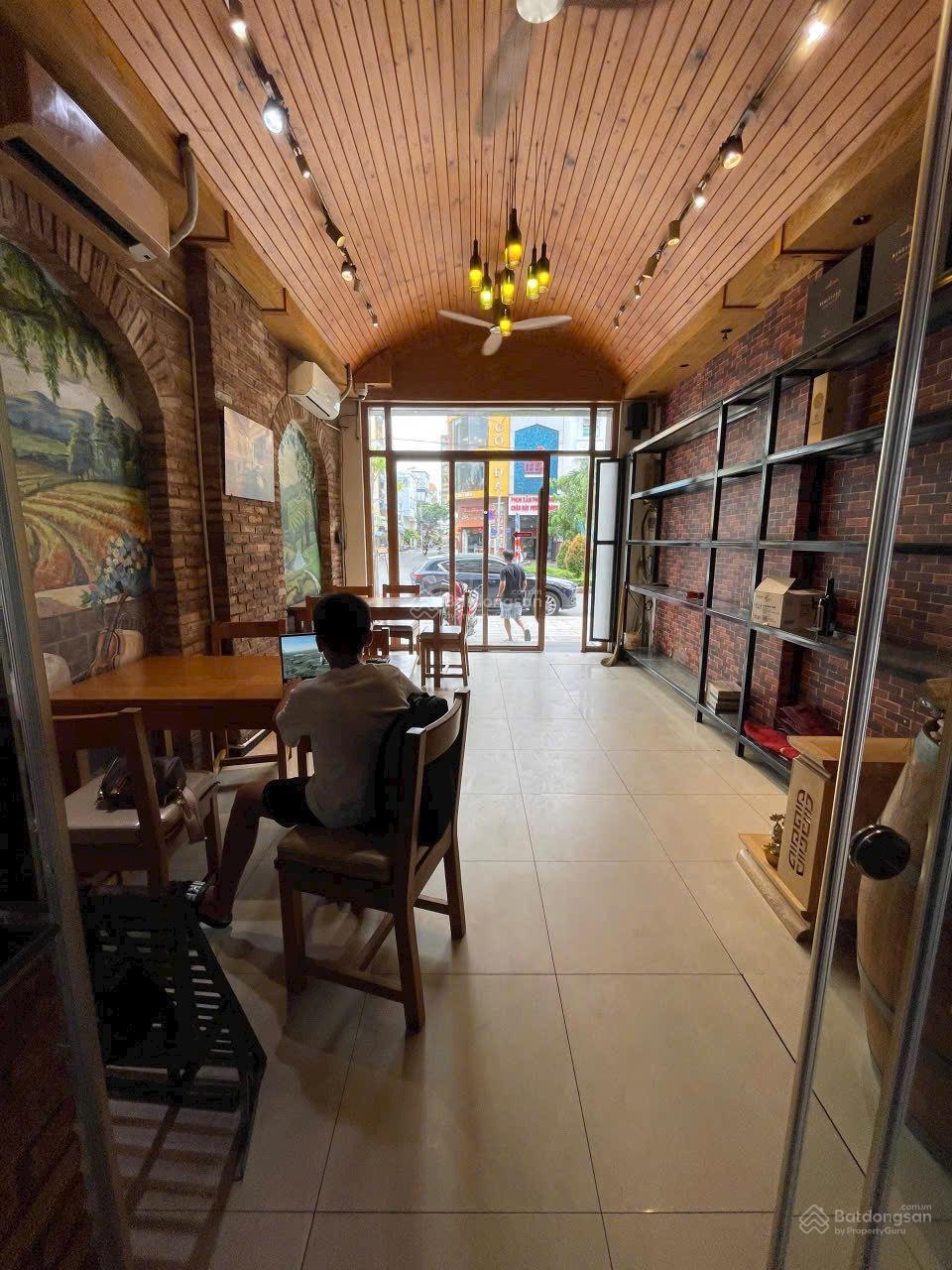 Cho thuê nhà mặt tiền 20A Nguyễn Văn Trỗi, Phú Nhuận - DT: 4,5m x 15m , 1 trệt 2 lầu, 35tr Cho thuê nhà mặt tiền 20A Nguyễn Văn Trỗi, Phú Nhuận - DT: 4,5m x 15m , 1 trệt 2 lầu, 35tr