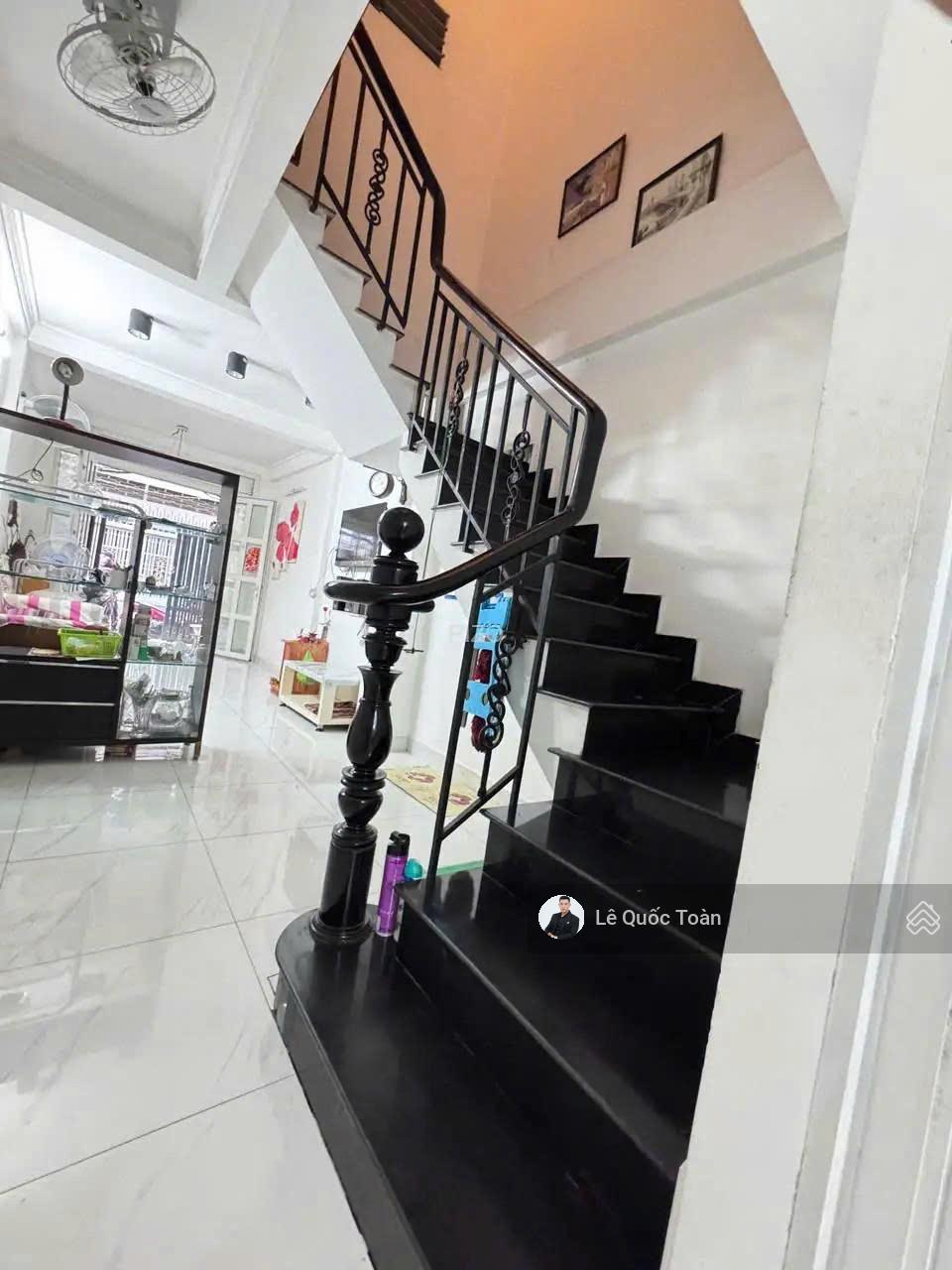 KHU HIẾM NHÀ BÁN! Bán nhà Lý Văn Phức, Tân Định, Q1. Nhà 2 tầng tiện xây mới, 47.4m2 chỉ 11,5 tỷ TL