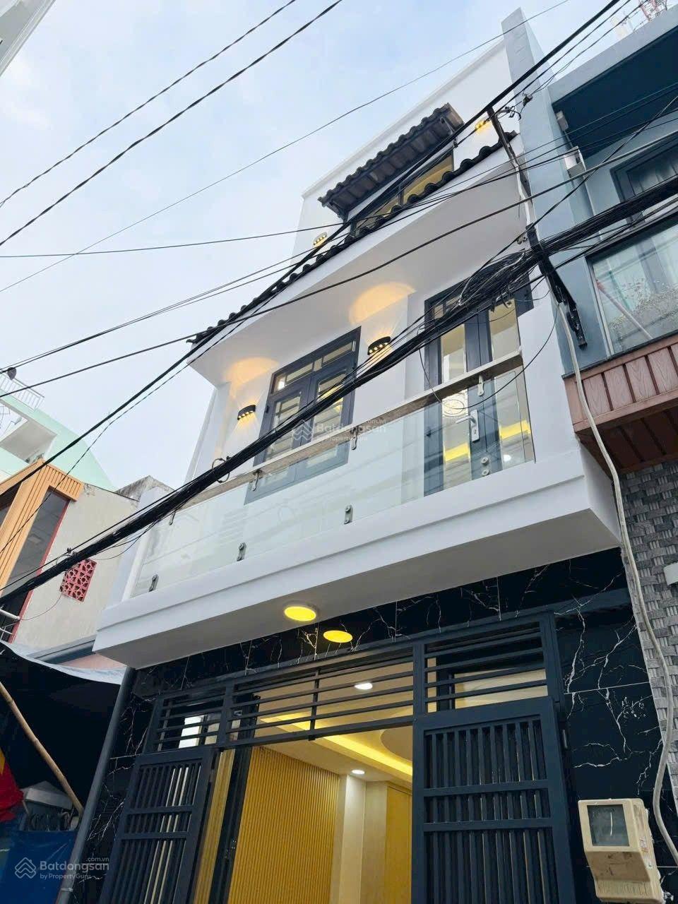 GIẢM GIÁ BÁN LỖ 400TR, NHÀ 2 LẦU 21m2 HẺM XE HƠI, GẦN LOTTEMART NGUYỄN VĂN LƯỢNG