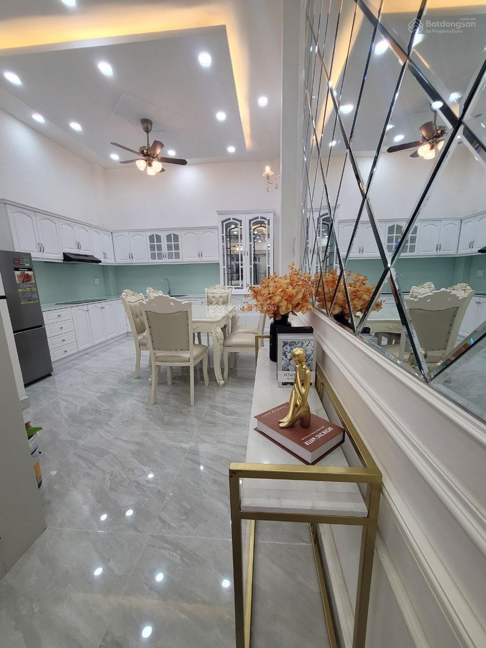 Cực hiếm! Bán nhà MT Lê Văn Sỹ, P12, Quận 3 -(88m2) 4x22m- 4 tầng.- Giá: 28 tỷ Cực hiếm! Bán nhà MT Lê Văn Sỹ, P12, Quận 3 -(88m2) 4x22m- 4 tầng.- Giá: 28 tỷ