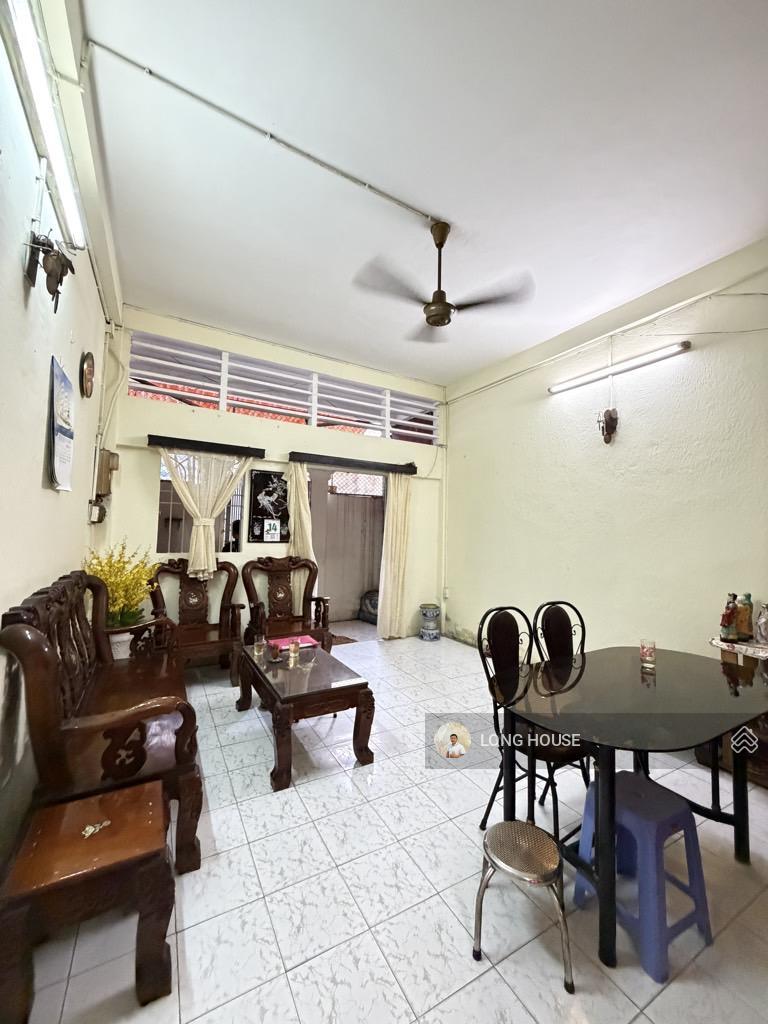 NHÀ 4.2 X14, SỔ VUÔNG, HẺM OTO- GẦN MẶT TIỀN VẠN KIẾP ngay Phan Xích Long.