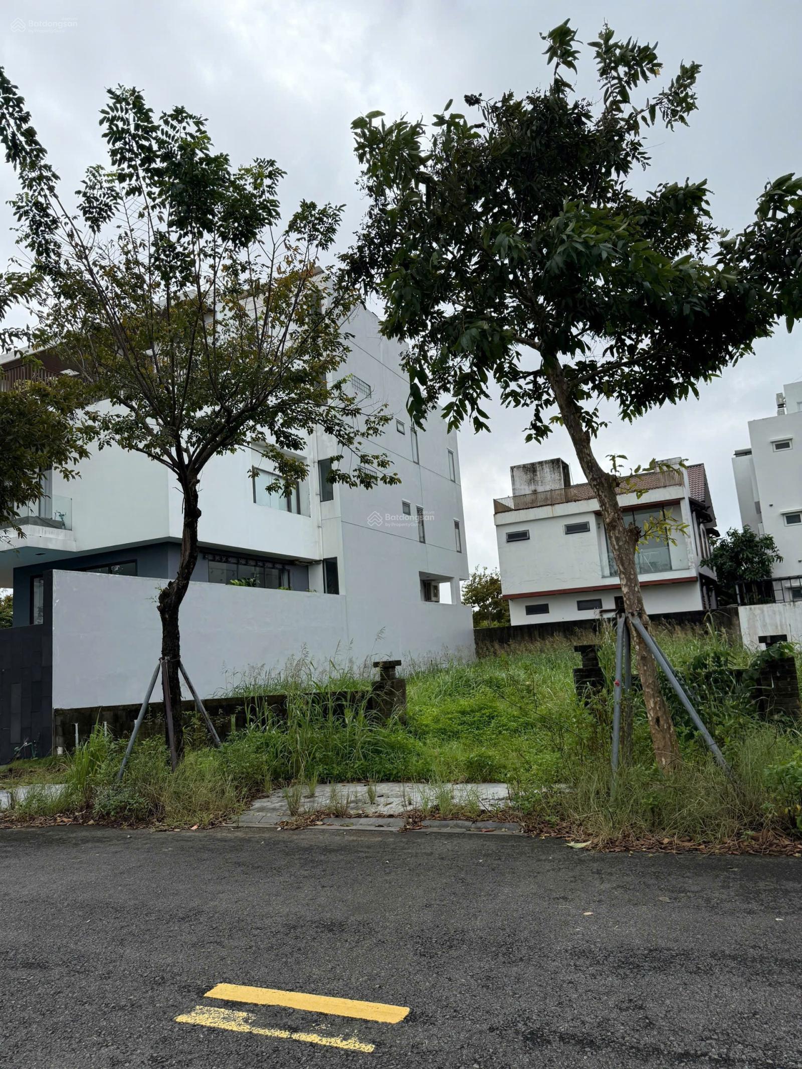 Rẻ nhất - Bán lô đất ngay biệt thự khu EuroVillage 2, mặt tiền đường Giáng Hương 4, Đà Nẵng