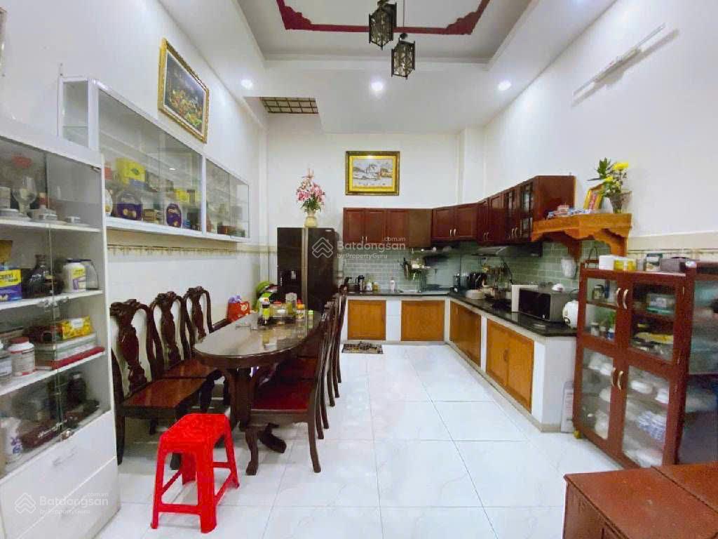 Chính Chủ Bén Nhà Ngay Aoen Tân Phú, 3Tầng Đúc Thật, 4x16m, Oto Vô Nhà