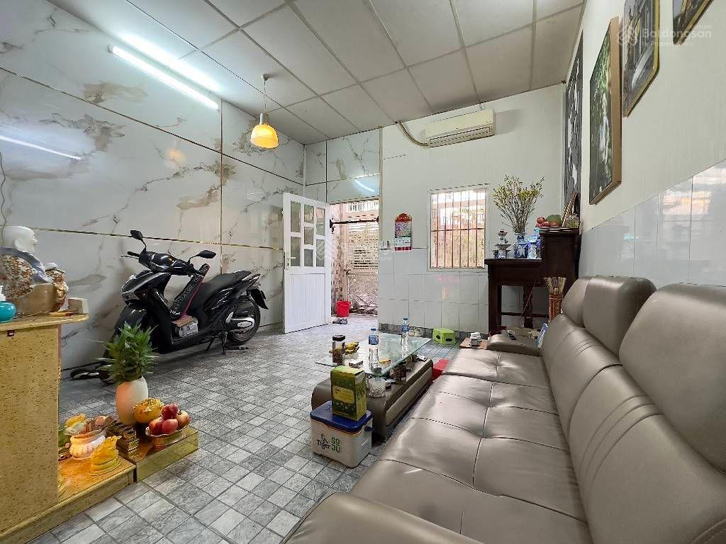 HÀNG HIẾM Q4- NGUYỄN KHOÁI- 65m2 NGANG 5,2m - 2 TẦNG- KDC HIỆN HUỮ - CHỈ 6 TỶ NHỈNH