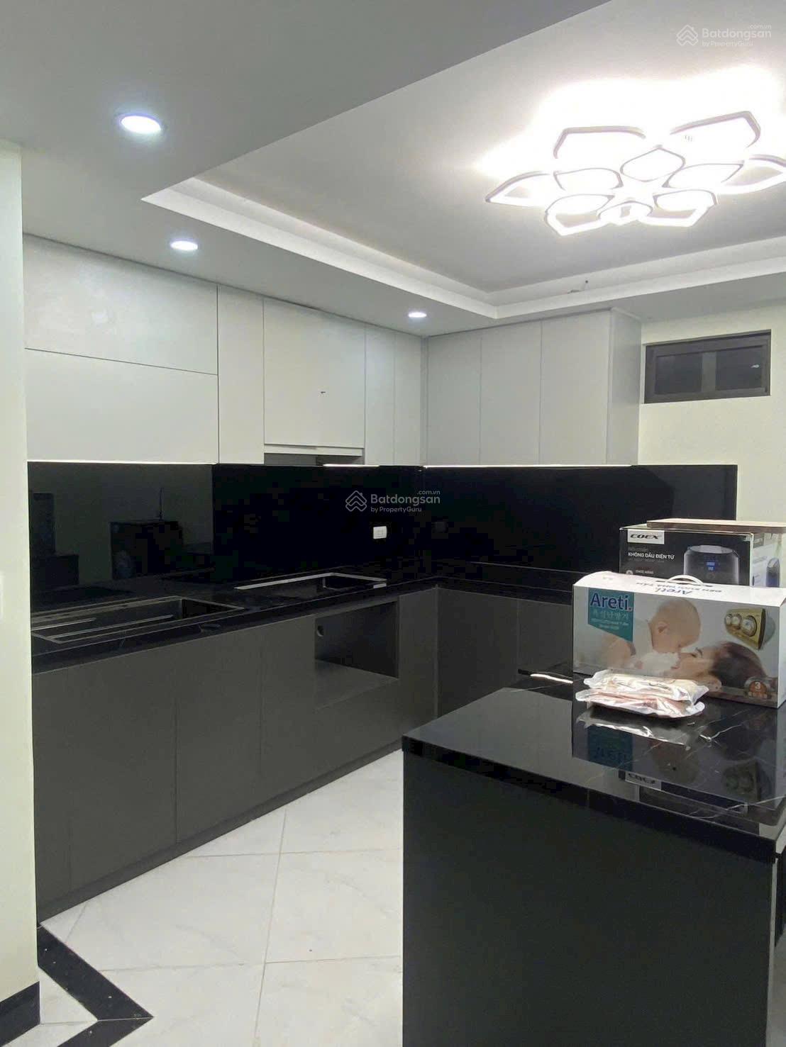 QUÁ H.IẾM NHÀ KIM CHUNG_DÂN XÂY ĐƠN LẬP: 37m2_5 tầng chỉ 4.x tỷ