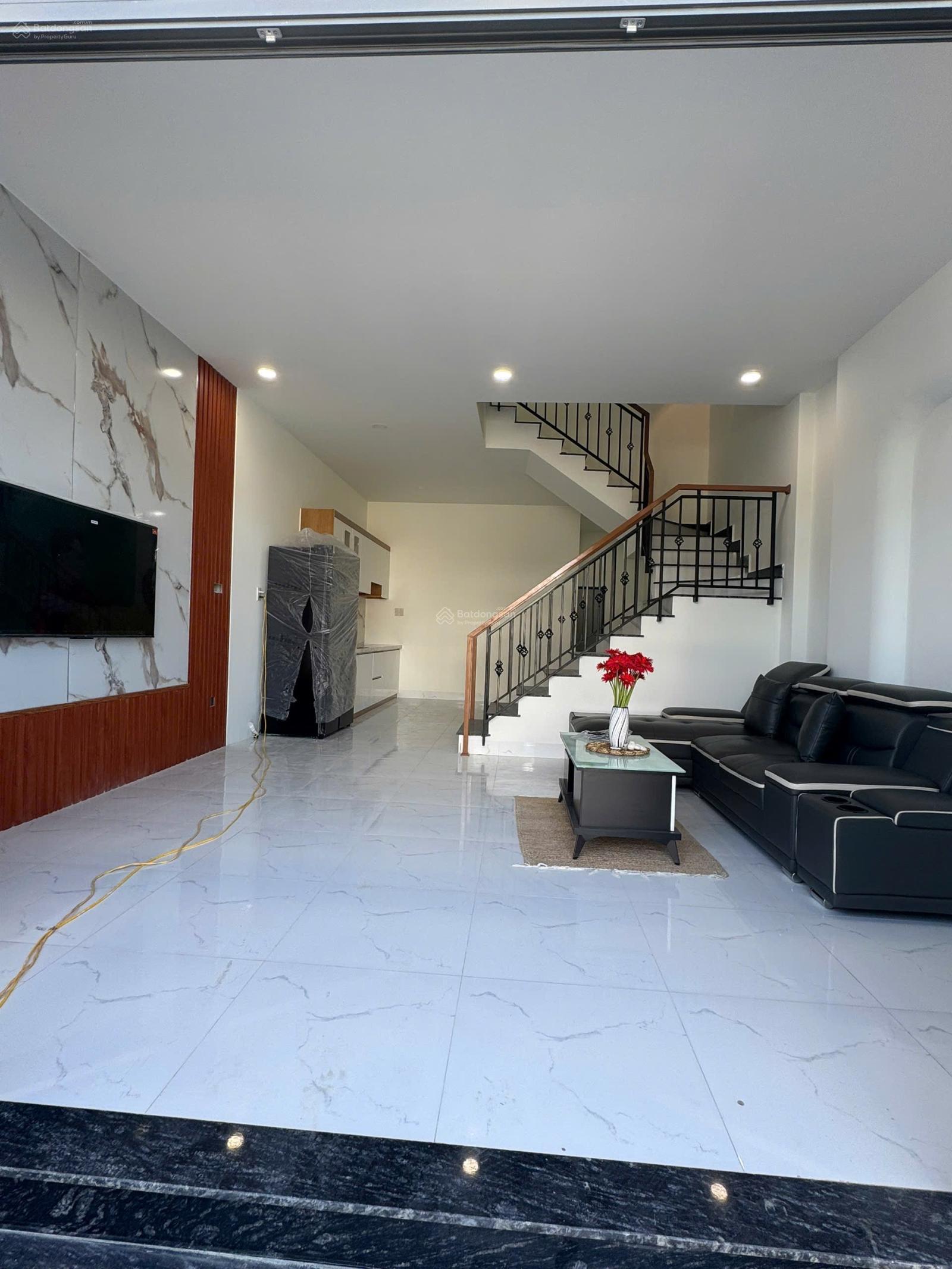 Bán nhà 2 tầng full nội thất đường oto 7m Suối Hiệp, cách QL1A chỉ 100m giá bán 2,65 tỷ