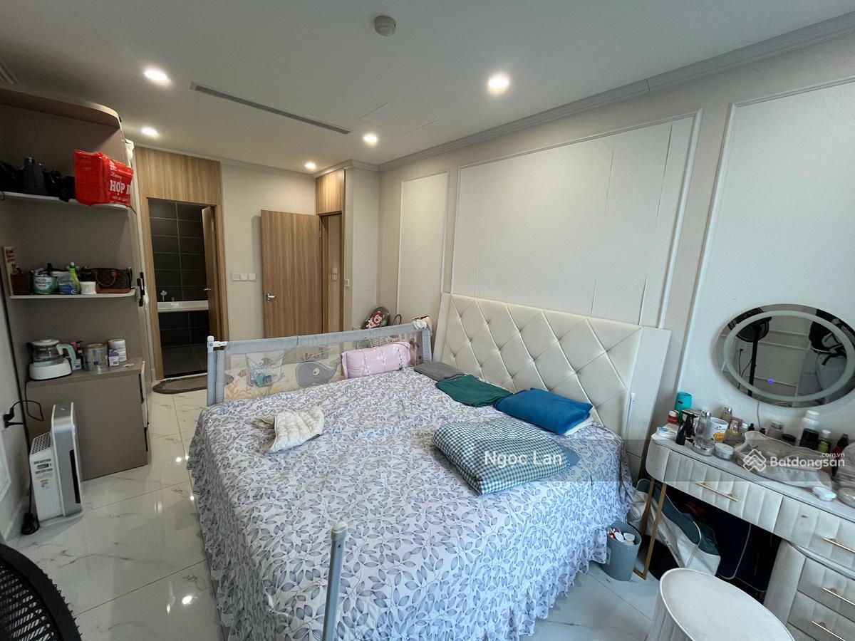 Nhà đẹp phố Phương Mai dt khủng 52/110m2 sổ đỏ tầng 3 lô góc tổng 5 phòng: Khách ,ăn ,3 ngủ 2 vs .