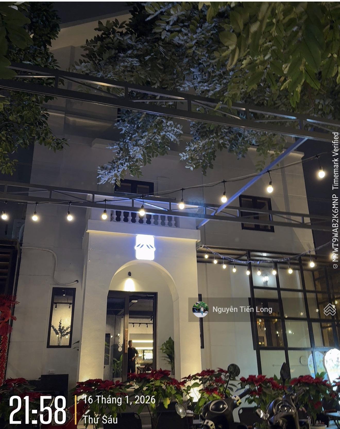 Bán biệt thự ĐTM Dịch Vọng - Cạnh CV Cầu Giấy - 297m2 x 4T 1 hầm, đang cho thuê cafe, Ở yên tĩnh Bán biệt thự ĐTM Dịch Vọng - Cạnh CV Cầu Giấy - 297m2 x 4T 1 hầm, đang cho thuê cafe, Ở yên tĩnh