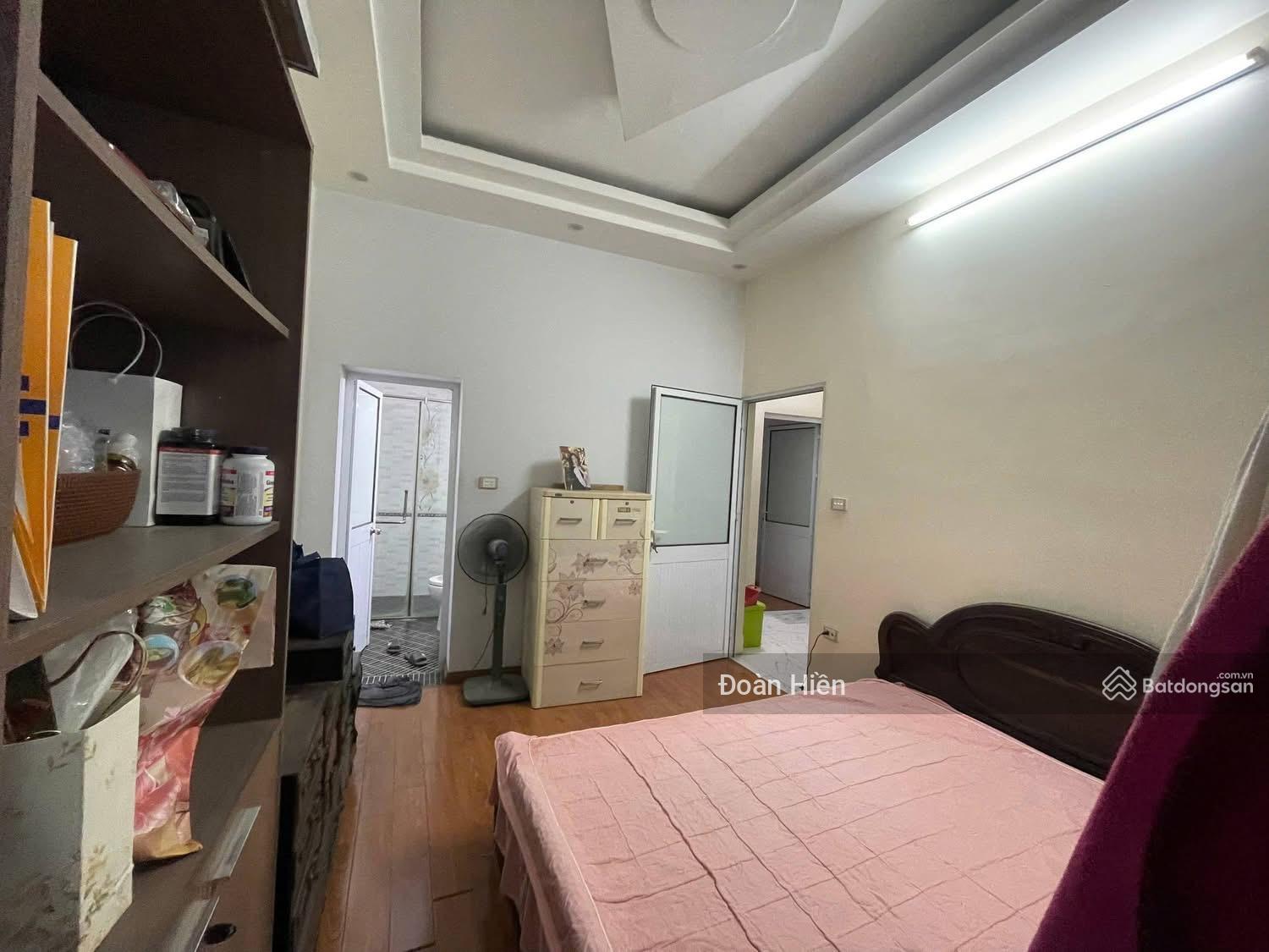 Bán gấp nhà Thuỵ Khuê, nhà mới đủ NT, 5t*51m, 4pn, ngõ thông Võng Thị, ko QH, vài bước ra Hồ Tây