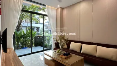 Cho thuê Villa sân vườn 7x15 ID Junction kế góc thoáng mát Full Nội Thất