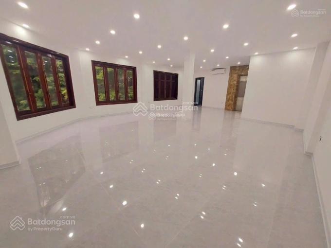 CHO THUÊ NHÀ LIỀN KỀ LÔ GÓC 5 TẦNG THANG MÁY, THÔNG SÀN, NGUYỄN TUÂN