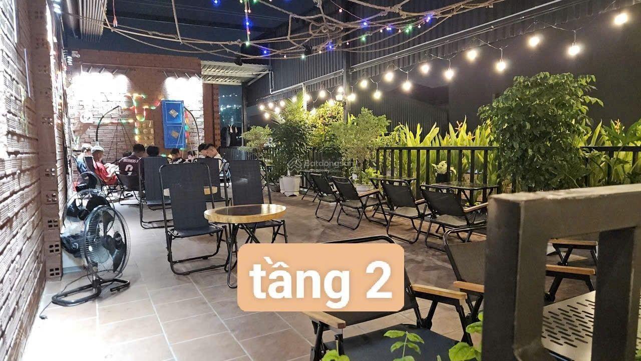 Bán nhà mặt tiền đang làm quán cafe giá 4.5 tỷ đất full odt Bán nhà mặt tiền đang làm quán cafe giá 4.5 tỷ đất full odt