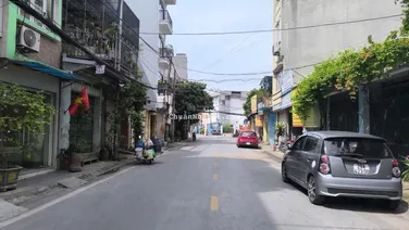 Bán Đất Tặng Nhà Cấp 4 có thể ở hoặc Kinh Doanh được luôn Ngõ 81 Đức Giang Giá 13.9ty