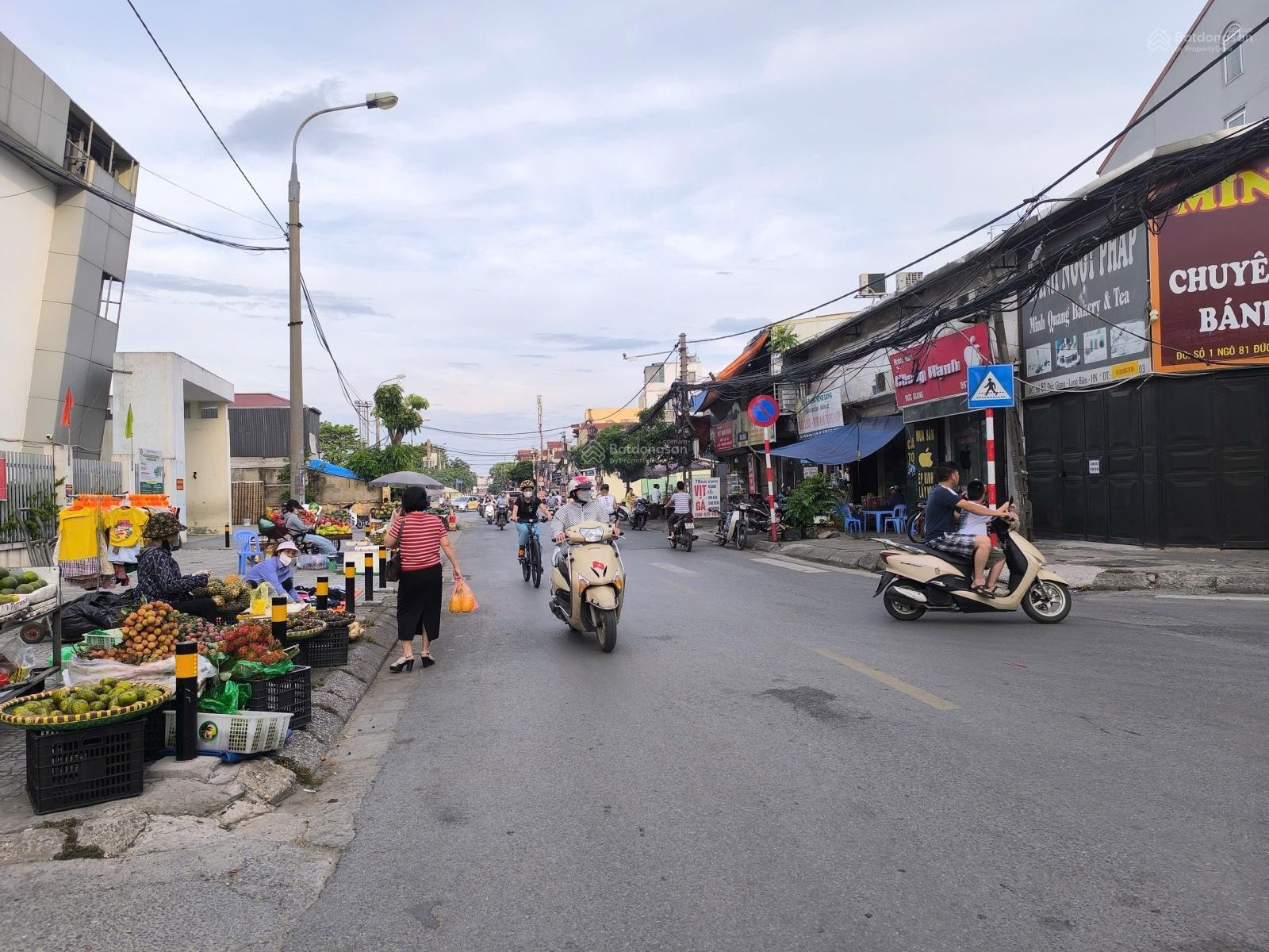 Bán Đất Tặng Nhà Cấp 4 có thể ở hoặc Kinh Doanh được luôn Ngõ 81 Đức Giang Giá 13.9ty