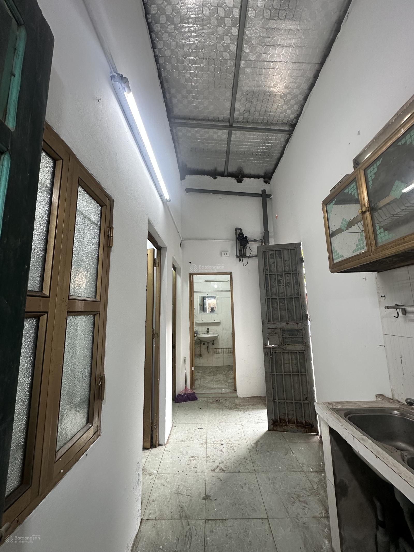 Cho thuê nhà cấp 4 3 phòng ngủ giá 6tr điện nước giá nhà nước