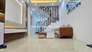 Kim Giang ngõ thông, 2 thoáng. Diện tích 35m x 5 tầng. Full nội thất. Ô tô 50m. Gấp gấp. Lh 0989388