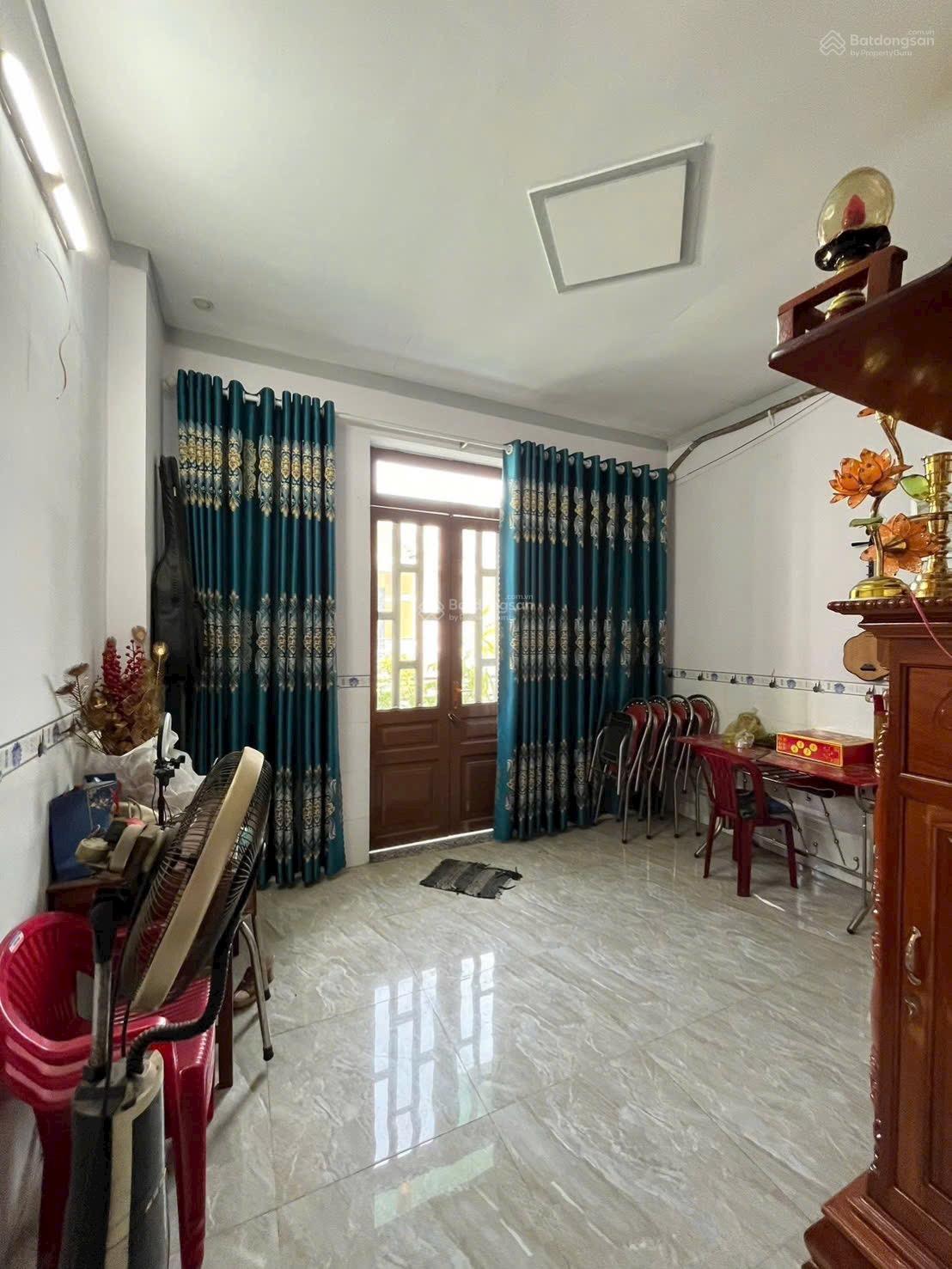 Cần bán nhà 1 trệt 1 lầu ( DT sổ : 78m2 ) sổ Hoàn Công , gần AEON Mall đang xây dựng