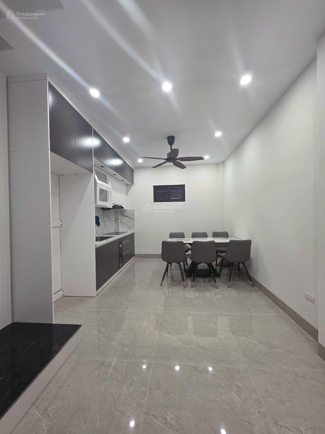 NHÀ ĐẸP ĐÓN TẾT,55M_4 NGỦ,NÔI THẤT SANG SỊN,20M RA MẶT HỒ Ô TÔ TRÁNH,8XTY