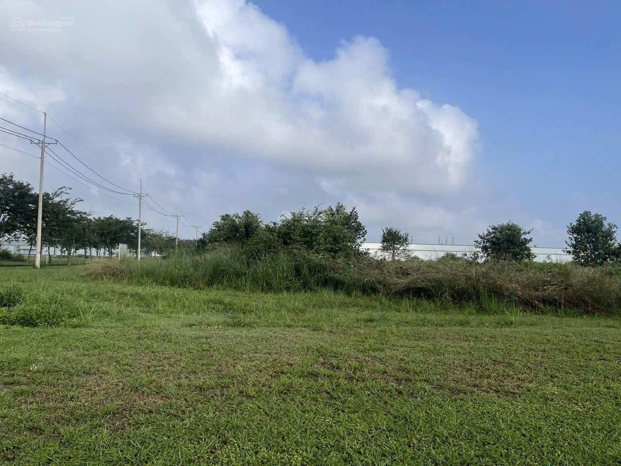 Bán lô đất thương mại dịch vụ góc 2 mặt tiền trong KCN Nam Tân Uyên, TP. Hồ Chí Minh DT 5.000m2